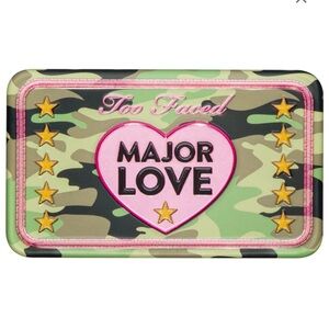 Too Faced major love eyeshadow palette